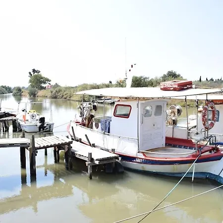Holiday home Riverside Family House Potamion